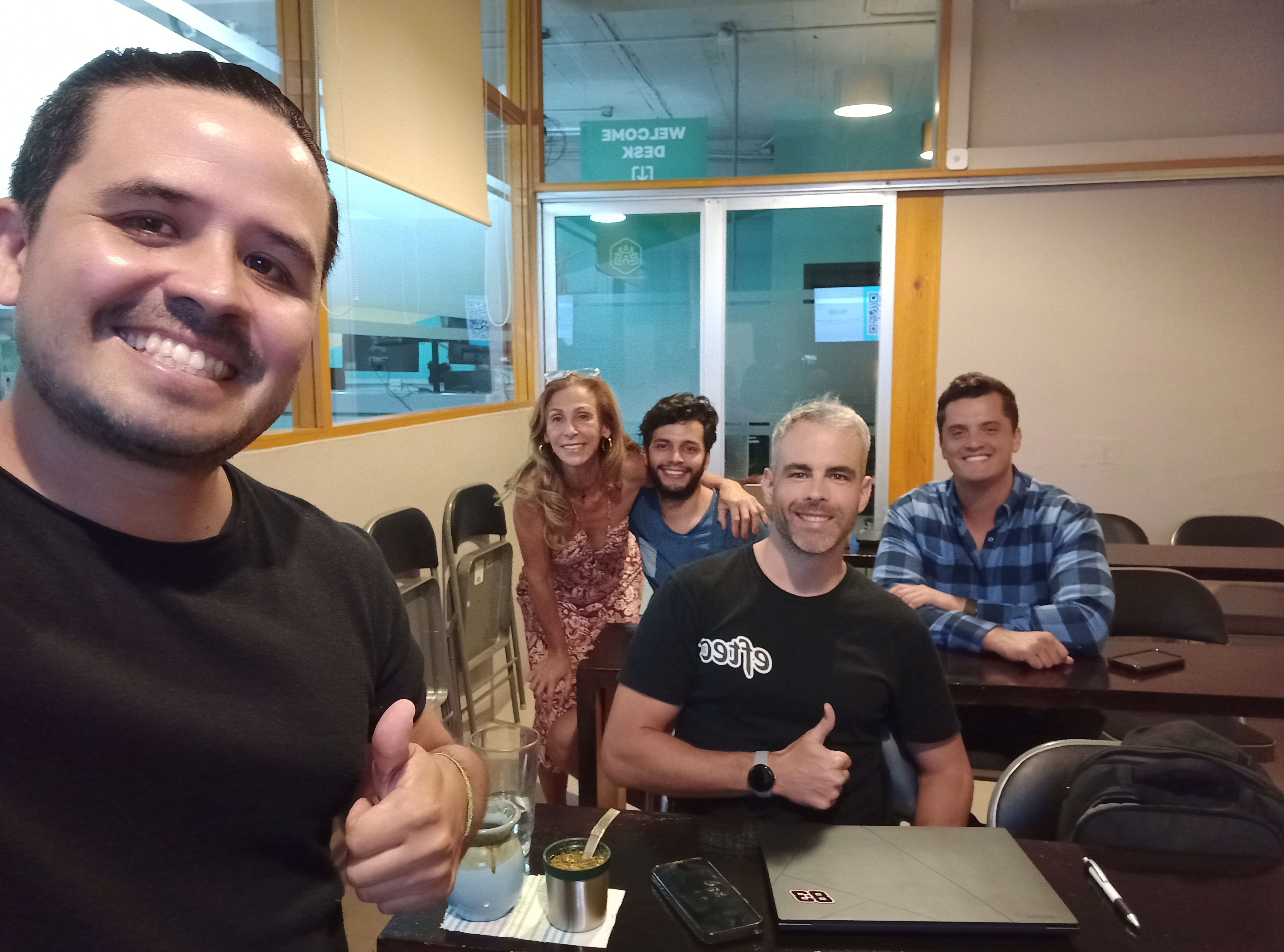 Riviera Maya Tech Builders meetup group during a past event